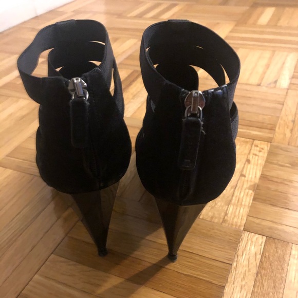 Gucci Isadora Elastic Cage Black Bootie 38 8 - Picture 6 of 8